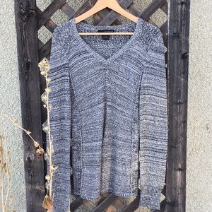 Calvin Klein VGUC grey linger sweater, v neck, size M